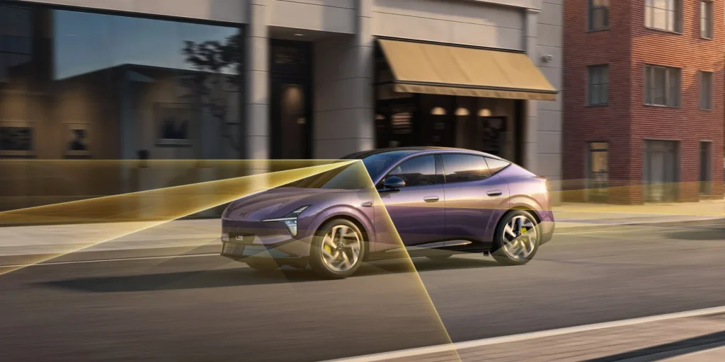 Le VLA 2.0, permet de scanner l'environnement, comprendre les interactions et adapter les actions de la conduite autonome