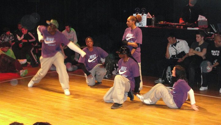 Synop6 - Groupe de danse hip hop. 